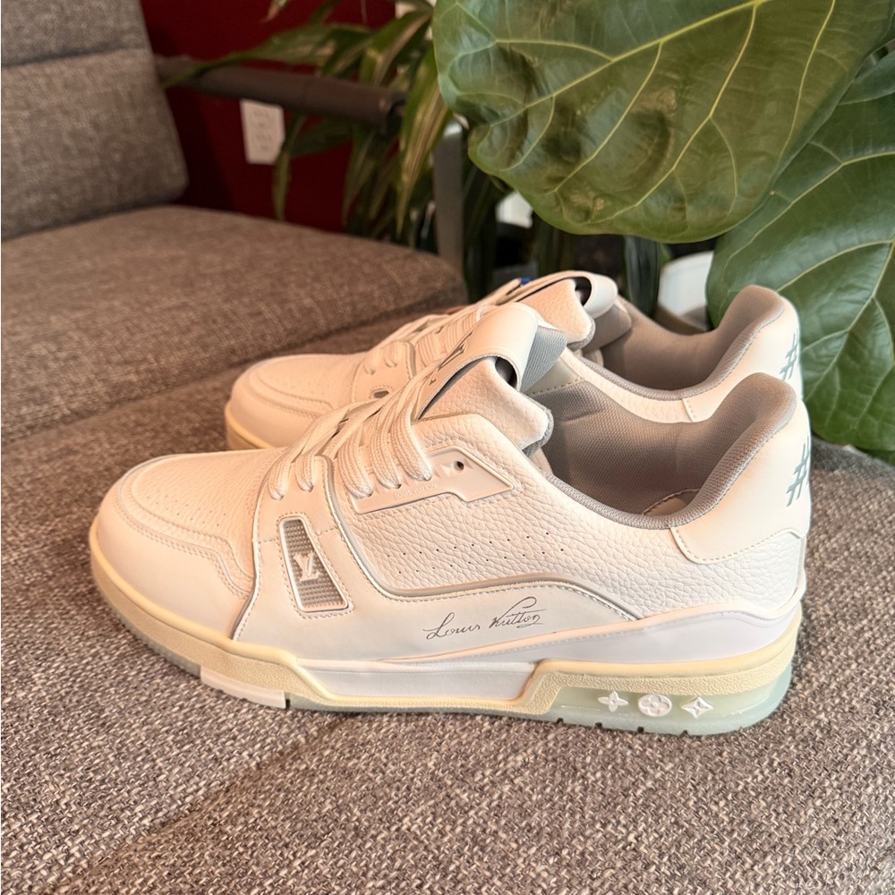 Louis Vuitton Men's White Sneakers - Picture 4 of 5